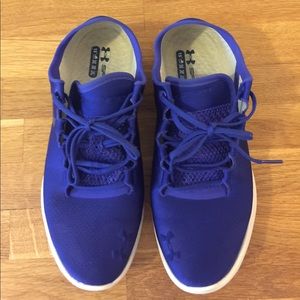 Super nice and light sneaker from Under Armor!🤩
